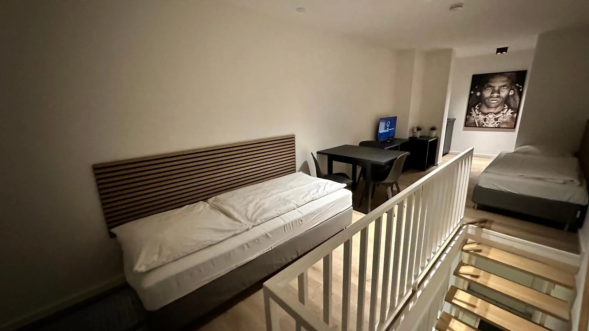 Schokoladenmuseum - Top Lage - Souterrain Apartment Cologne